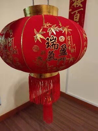 灯笼好大，好漂亮哦！还会回购！祝店家大卖！