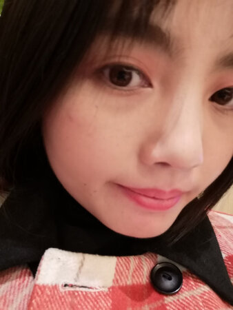 总的来说还是很棒的。
正如大家所说，很适合新手，因为颜色比较淡，下手重了也不会太显。如果想要显一点呢，就重涂几次。这一款芙蓉色颜色很自然，和我的眼影还有口红比较搭。不过呢，想要浓一点妆容的要慎重考虑下，因为这个确实不大显色。