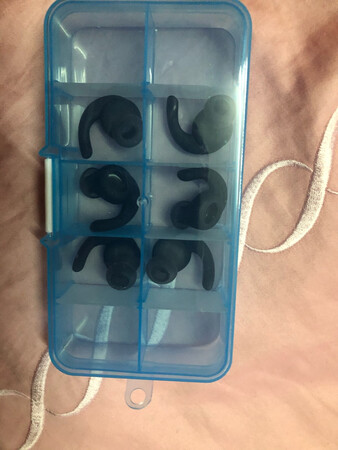 原装的掉了一个，这个正好，性价比高
