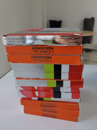 质感不错，贴合舒适，补水效果好，用后感觉皮肤棒棒的
