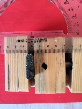 这个与描述严重不符，随形数量较多且长度基本在3cm,左右，还有厚度5mm的，其余的待使用后评价。