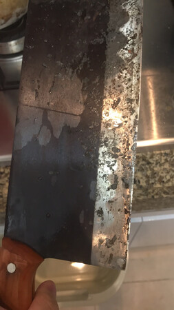 史上最差的一次京东购物体验，用了一次就锈的不成样子了，客服说擦点油，不可能每次用完还要擦油吧，真的是太差了，太烂了，以后再也不会购买了，直接没办法用，刀口也不锋利，真的是最差最差的一次购物体验！