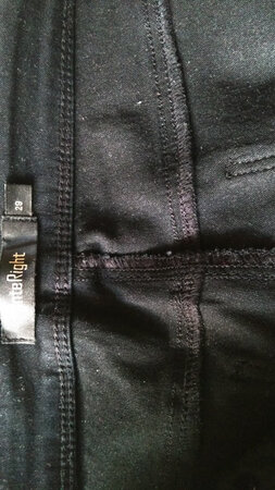 低腰不是太舒服，还有些粘毛的～～～