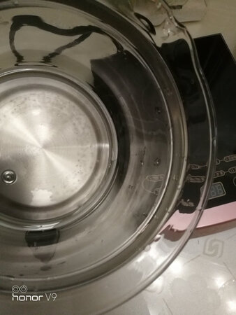 外观材质：外观很不错，用起也很方便