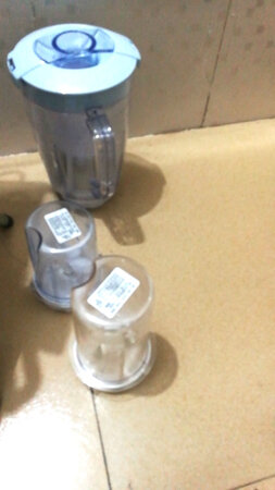 东西收到了，很不错，粉碎了点东西，还行。