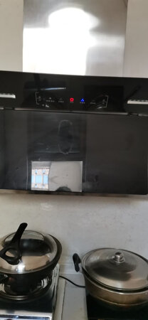 排烟效果：是两个排气阀但老实话 排烟不怎么好
噪音程度：噪音有点大，客服说送个礼品了，但一直没收到货，不知单号是个啥单物流信息五天了一直没更新，感觉有点被忽悠了。买的同胞们慎重，毕竟一个价格一个货
外形外观：外观还行，按上才发现排气口那有点小变形，其它还好