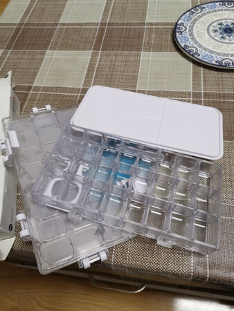 东西质量不错，密封性能好，略显小，适合外出携带。