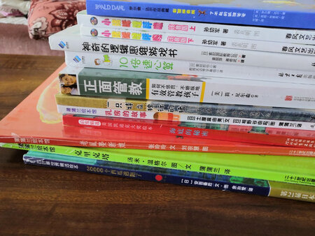 性教育绘本，还没有空看，囤了一堆书慢慢看