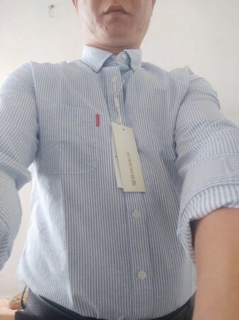 第二次来店买了，两次买的非常满意，衣服不错，时尚高档。
