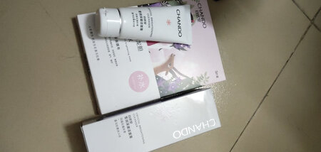 一直使用自然堂，感觉良好。