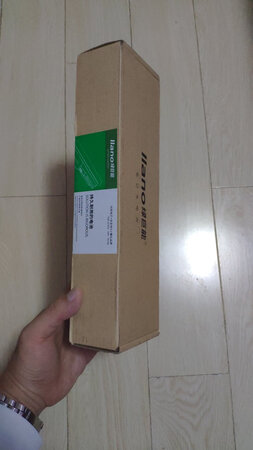 配合老电脑买的，原来电脑也是京东买的，年头长了，原装的电池貌似已经买不到了，不过绿巨能的之前配过IBM的电源适配器，感觉还不错，希望电池也能一如既往的出色，当然京东的物流还是要提一下，就一个字，快。最后还是希望能生产更大容量的电池，这款的容量还是有点小，有点小马拉大车的感觉。