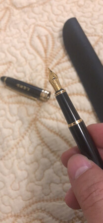 很好用，第一次买，笔尖落水流畅