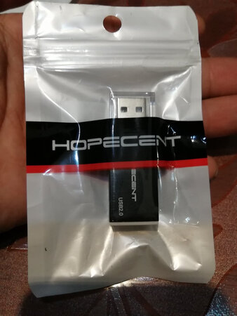 几块钱的价格，功能齐全，所以不能要求达到什么高层度的体验。整体来说，还不错！内存卡在128以下，USB2.0接口存储和读取还是比较流畅。