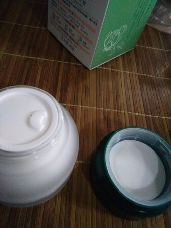 商品收到了，就是小了一点，希望好用。