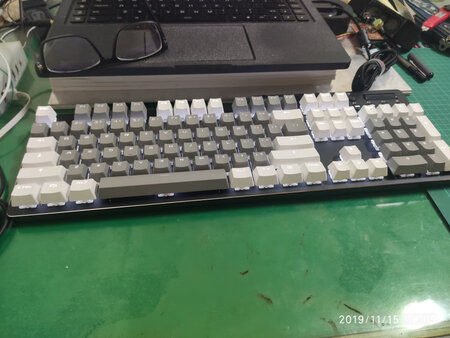 第一次用机械键盘，感觉还可以
