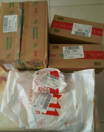 我一直在京东买，喜欢京东商城给生活带来的便利，省去了往超市跑，主要是价格便宜还是正品，物流服务更是没的说。运送速度非常快，次日就送到家门口了。很开心的一次购物，客服态度很不错，有什么疑问都能耐心解答，产品质量有保障，物超所值，推荐购买！京东的商品值得信赖，这些年一直支持，不用自己跑商场，直接送货上门，快递小哥的服务质量很棒，动动手指就能把心仪的商品买回家，这种方式给我很多方便，所以，以后会经常来买东西的，不光自己，还会推荐给身边的朋友，让他们也都享受到高质量的服务！家里出穿用度都在京东搞定！大爱京东！