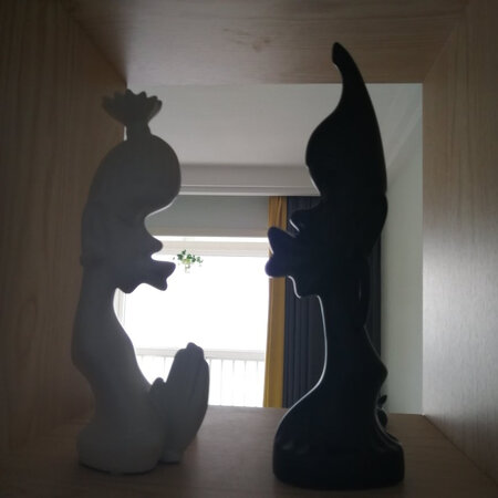 适用场景：适用客厅，餐厅，
美观程度：造形优美
大小尺寸：刚刚好
工艺品质：质量上乘
收藏价值：工艺品。