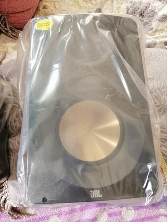 外形外观：很好，
做工质感：一流，
音质音效：听起来不错
安装难易：一般