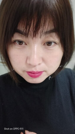 显色效果：是我想要的颜色
产品外观：包装将就
轻薄程度：很轻薄，不腻也不干