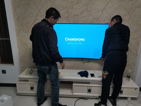 安装师傅很贴心，安装迅速，电视效果也不错?
