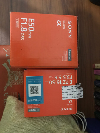 调货的，物流快。
好想货比较少。
镜头镜片好像有灰。
原本想换货，急着用。
16 70最终还是要入的。不上全副车，穷。