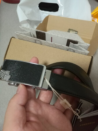很不错的皮带，也不宽，女士用正好?