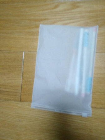 比很好写，价格比实体店便宜。