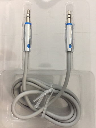 产品质量：一直都买的飞利浦这个款，挺耐用，而且音质也挺好。这是买的第三次了！