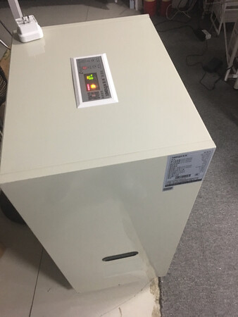 除湿效果：效果相当不错，一小时就能达到除湿效果，每天能出两大盆水！两天时间装满160L的大桶