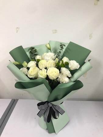 花?收到了，很喜欢，实物比照片还大哦！