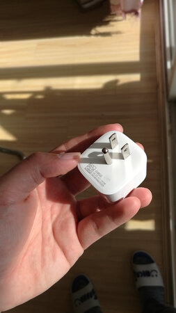 大品牌做的东西质量就是好，看起来就工整，去台湾的时候买的用的挺好挺好用的