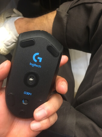 耐用度：很结实，目测很耐用哦。
响应速度：很快很快很快很快很快。
便携度：蓝牙连接，根本感觉不到延迟，既能在家用也能带出去用，实在是太方便辣。
外观颜值：特地挑选这一款，不仅价格合适，而且颜值有很高（讲道理，不是很喜欢发蓝光的，这个正好适合我）。
舒适度：与我的手贴合度很高，用起来很舒服。
其他特色：以前用的雷蛇，买过一款罗技的蓝牙鼠标，这次家里正好买电脑，终于买到罗技的鼠标了，心想事成梦想成真，很开心，希望用的时间久一点。