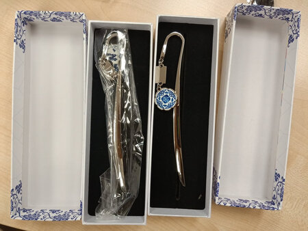 制作非常精美，特别有古典风，送给外国友人，很有意义。点赞！！！