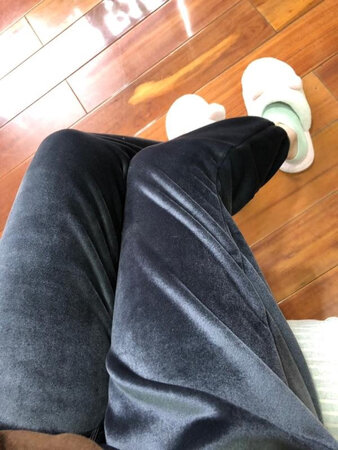 质量非常棒，不起球，不掉色，也不掉毛，价格也实惠，太值了，物超所值，这么好的质量实体店起码得卖两三百吧