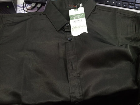 衣服很好 质量不错 物流快 颜色很正 满意
