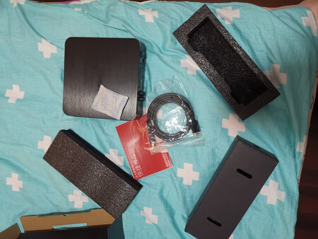 第一体验，还是很不错的，进入菜单很快，画面清晰，试了几部4K收藏电影，很不错，就是现在还没有配上影响 ，不然效果还要好，有银子可以买更高配置的。