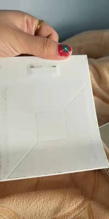 瓶盖漏气，盒子发霉，为什么联系客服没人理