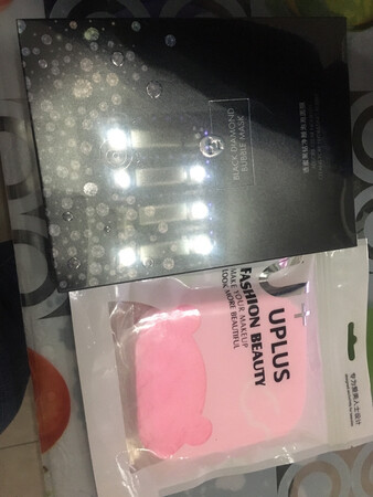 一直起泡泡，贴完很水润，不油腻，没有过敏反应，包装仔细，物流给力