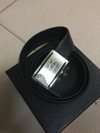 皮带很软，质量应该不错，皮带头也很上档次。