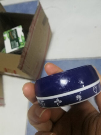 给妈妈买的，希望好用。以下凑字中，想说却还没说的还很多，攒着是因为想写成歌让人轻轻地唱着，淡淡地记着，就算终于忘了也值了。说不定我一生涓滴意念侥幸汇成河，然后我俩各自一端望着大河弯弯终于敢放胆嘻皮笑脸面对人生的难。也许我们从未成熟，还没能晓得就快要老了。尽管心里活着的还是那个年轻人，因为不安而频频回首，无知地索求，羞耻于求救，不知疲倦地翻越每一个山丘。