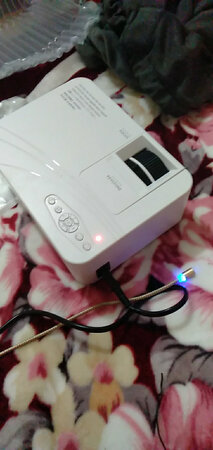 投影色彩：蓝光
音质音效：立体
投影亮度：高