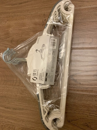 非常好用的衣架，设计合理，又防滑，第二次买了
