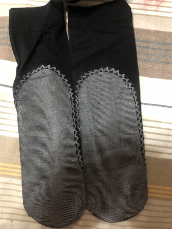 质量不错，价格便宜。脚底加强，应该能防脚后跟挂袜子。我买了之后又推荐朋友买了。