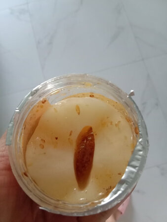 水份很多，很滋润，吸收效果不错，第一次用后感觉不错，至于其它效果，得等用段时间再来评价了。