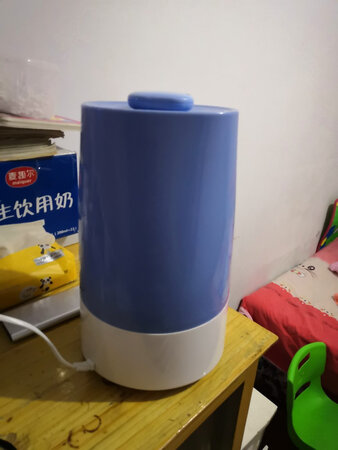 外形设计：可以
水箱容量：可以用两天
运行声音：很小
加湿效果：不错
雾量大小：一般