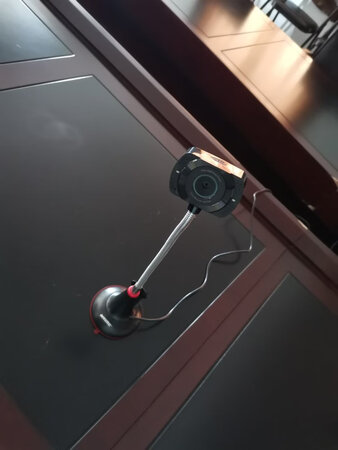 收音效果好，像素高，好像有微微的自动跟踪，物超所值