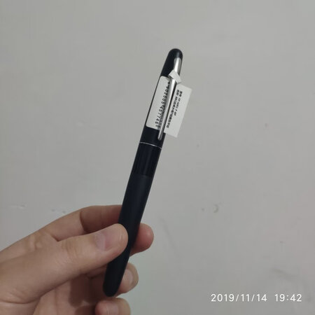 送给男朋友的  还不错   有质感  手感不是太重    就是f的  是真的细  0.38吧我觉得    我又买了个m的  哈哈哈