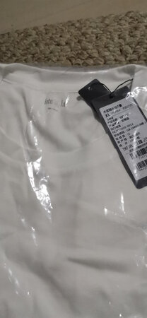 做工还行，就是有点单薄，适合初秋穿