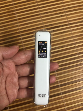看起来还不错，就是不知道怎么调声音，声音太小了