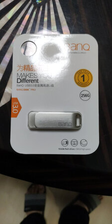 体积容量：体积偏大
传输速度：还没开始用
外观材质：看起来不错的